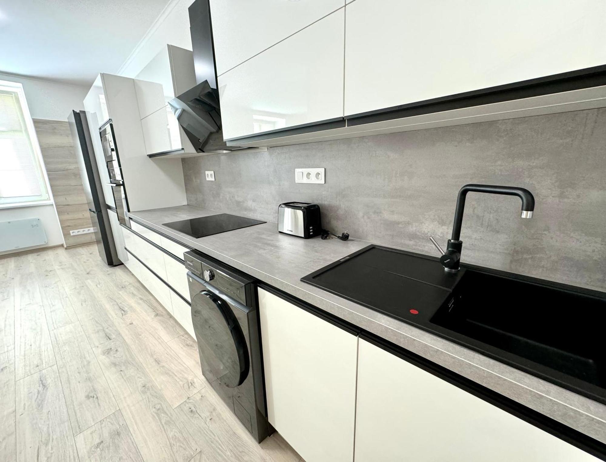 Rivercity Apartments كارلوفي فاري المظهر الخارجي الصورة